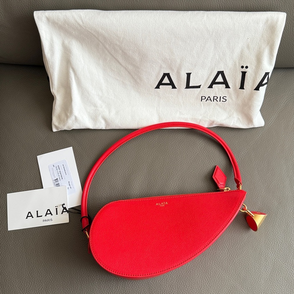 NWT ALAÏA LE DEMI-COEUR Bag IN GOATSKIN Made in ITALY - Picture 4 of 16